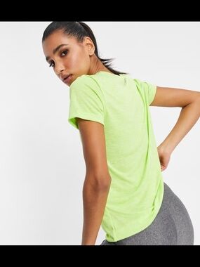 Under Armour Women's Neon Green Short Sleeve Training Tee
